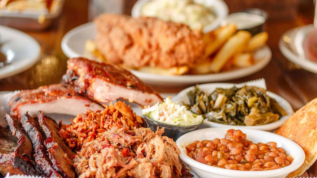Puckett's Restaurant: A Nashville Tradition in Southern Hospitality