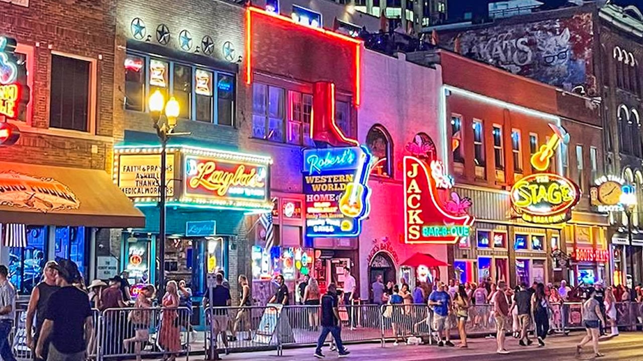 Nashville's Broadway Honky-Tonk, Robert's Western World